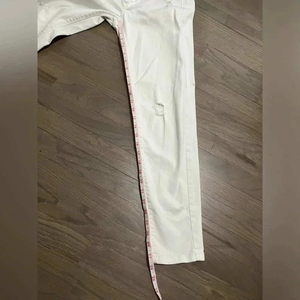 WHBM White Girlfriend Distressed Jean. Size 4.